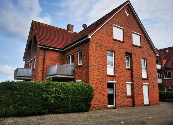 Weiss, Jadestr. 38, unten links