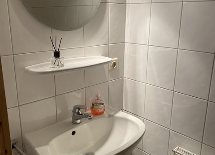 Am Deich, Zum Hallenbad 23b