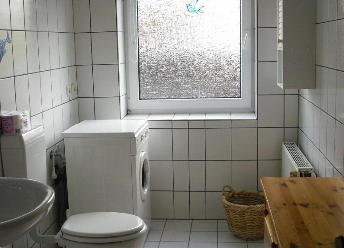 Weiss, Jadestr. 38, unten links