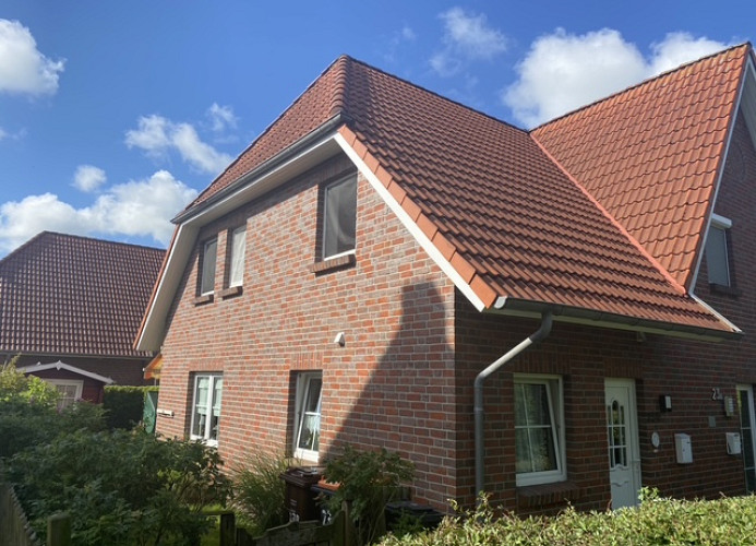 Am Deich, Zum Hallenbad 23b