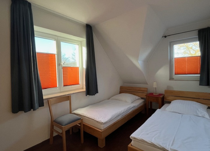 Schlafzimmer 2