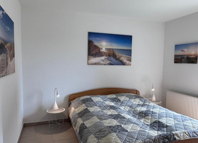 Weiss, Jadestr. 38, unten links